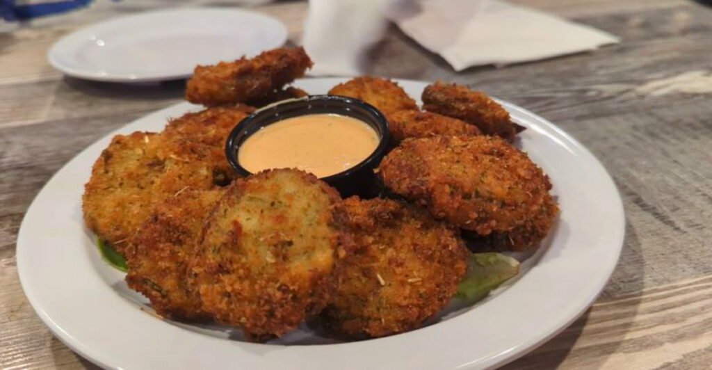 This Pennsylvania Waterfront Café Makes Crab Cakes Maryland Locals Would Approve Of