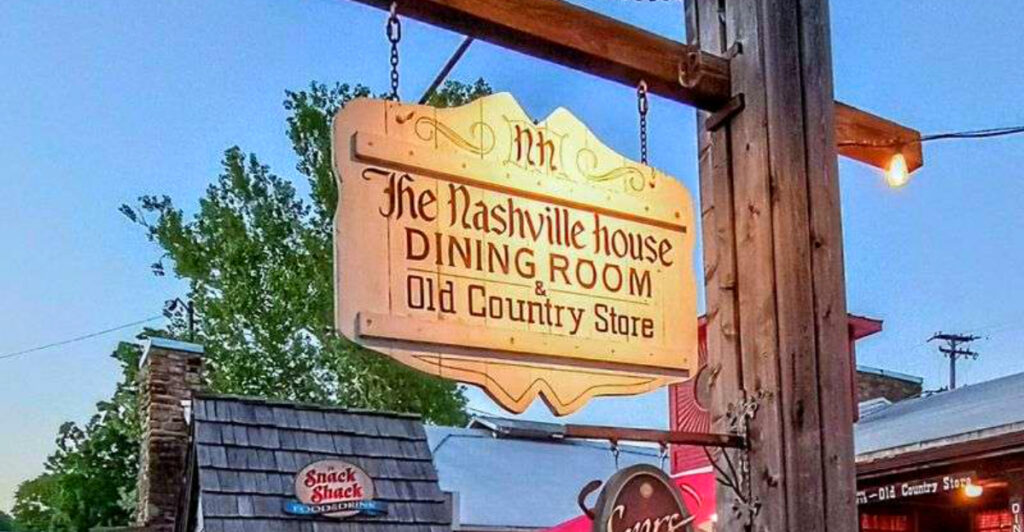 This Unassuming Indiana Spot Might Have the Best Fried Chicken in the State
