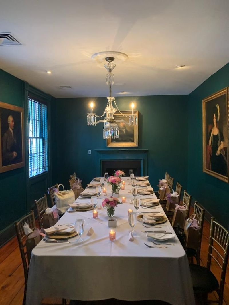 Perfect For Celebrations and Groups