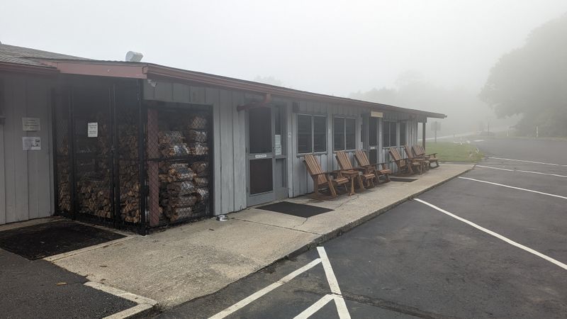 Pisgah Inn Country Store & Gift Shop - Blue Ridge Pkwy (Haywood Co.)