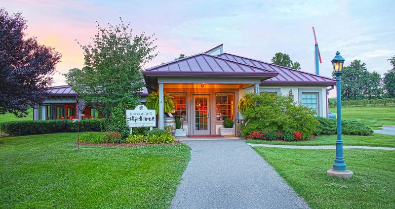 Harvest Grill at Shelton Vineyards – Dobson (Yadkin Valley)