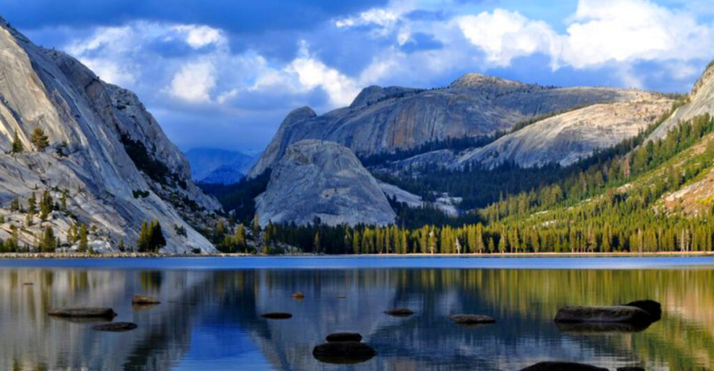Tourism Shock: U.S. National Parks Add Additional Fees for Non-Residents