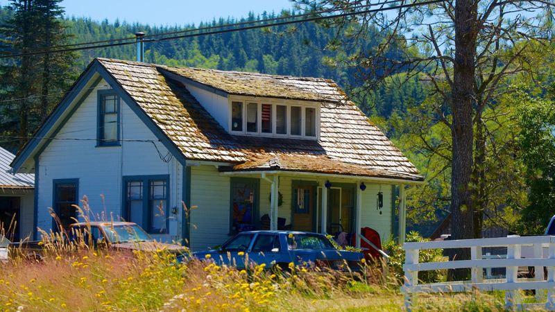 Quiet, Small Town Atmosphere