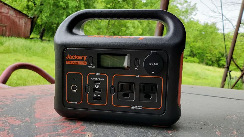 Jackery Explorer 300