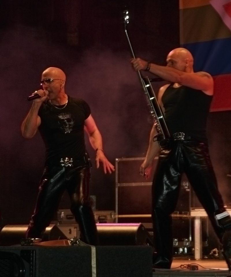 Right Said Fred – “I’m Too Se*y” (1991)