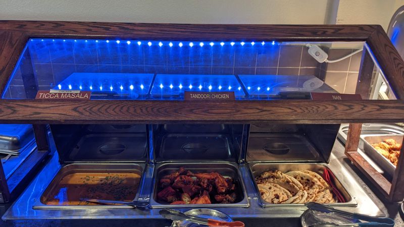 Buffet Comforts and Efficient Takeout