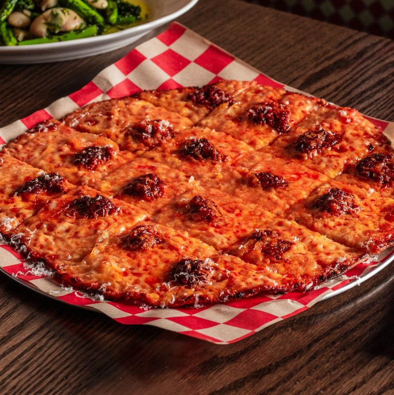 Pat's Pizza & Ristorante (Lincoln Park) – neighborhood favorite