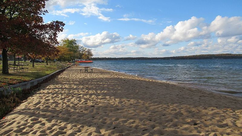 Traverse City, Michigan (Lake Michigan – Grand Traverse Bay)