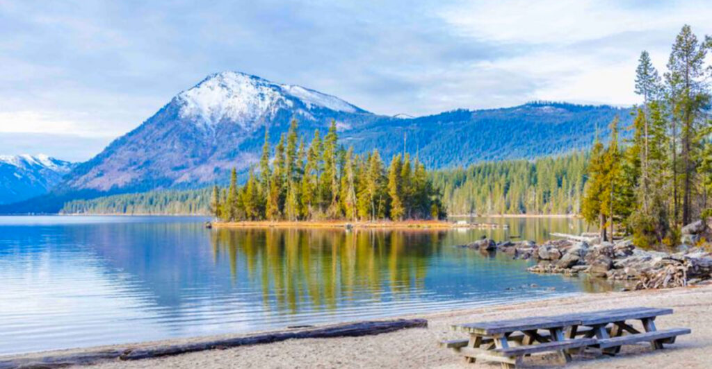 Washington Glacier-Fed Lake That’s Perfect for Camping, Hiking, and Wilderness Adventures