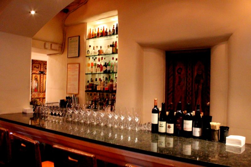 Ambiance and Seating Tips