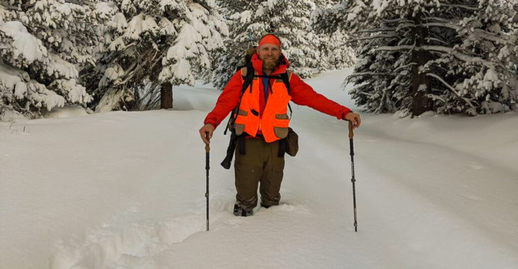 Winter Hiking: Gear That Keeps You Warm and Safe
