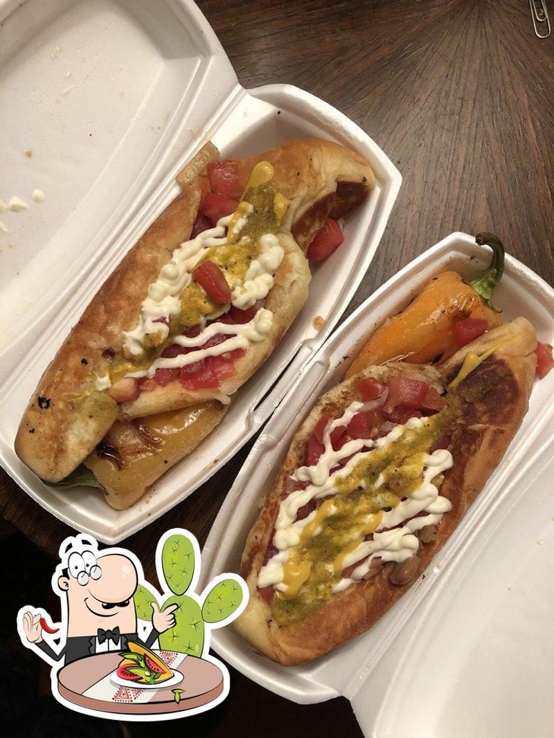 La Reyna Hot Dogs