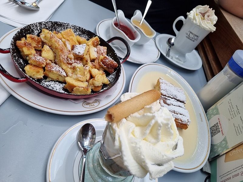 Austria – Elegant Coffeehouse Traditions