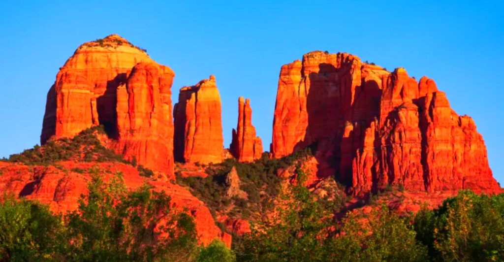 You’ll Never Guess Where This Otherworldly Red-Rock Paradise Is