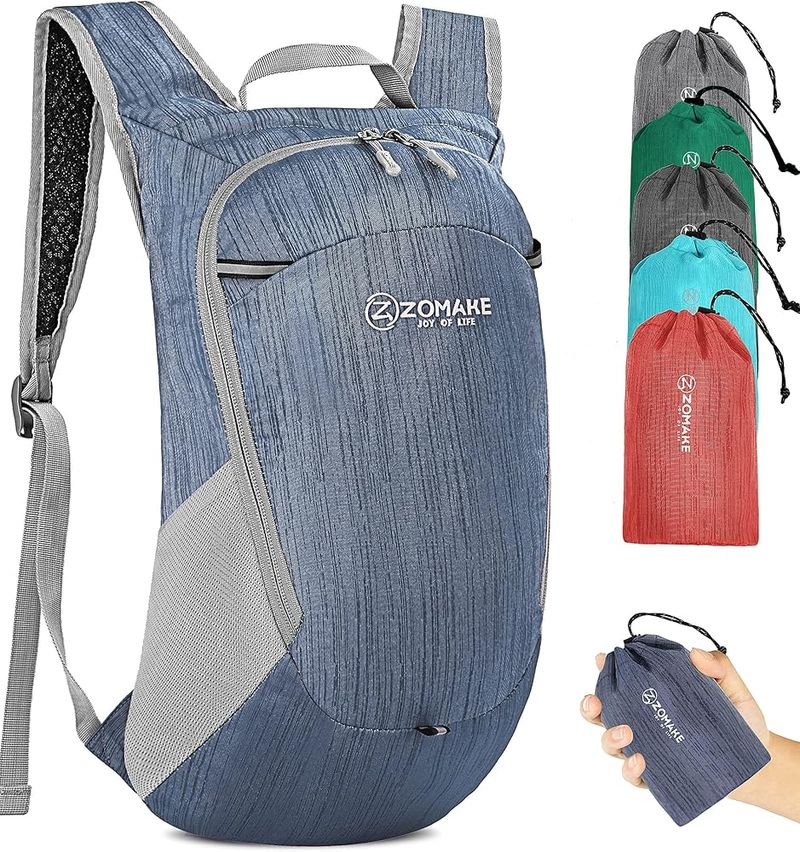 ZOMAKE Ultralight Foldable Backpack (18 L)