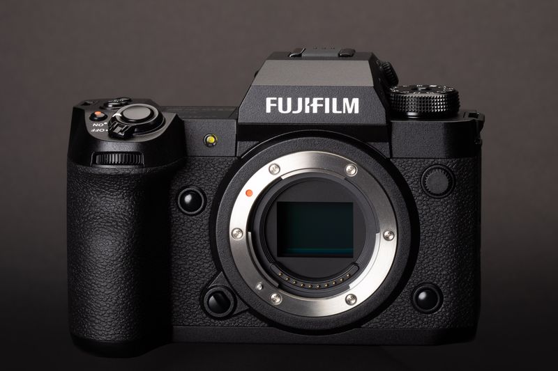 Fujifilm X-H2 - Best for maximum resolution (photo + 8K video)