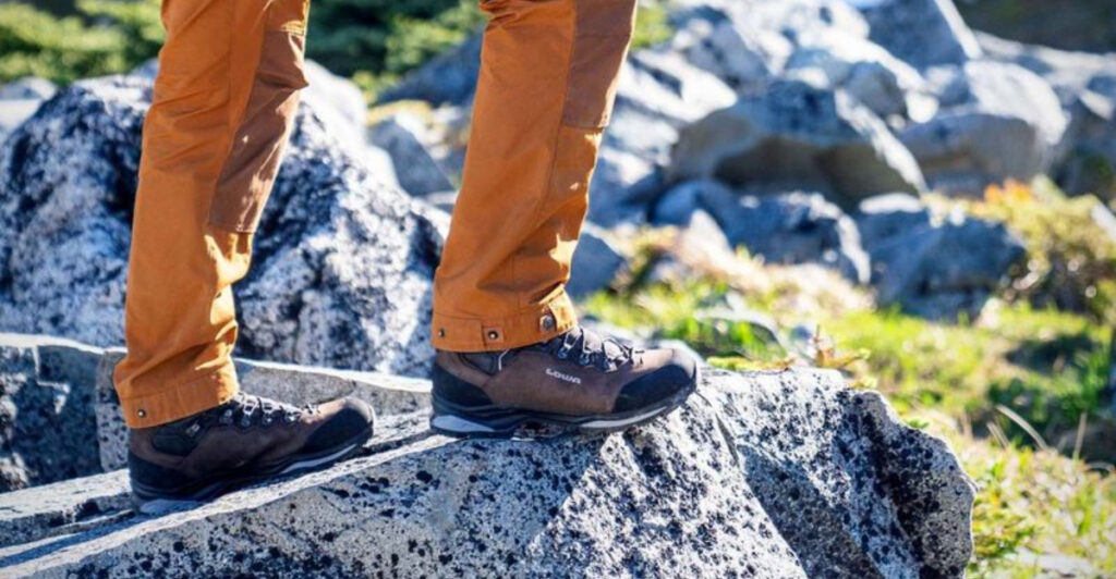 11 Best Winter Trail Boots for Mountain Adventures in 2025
