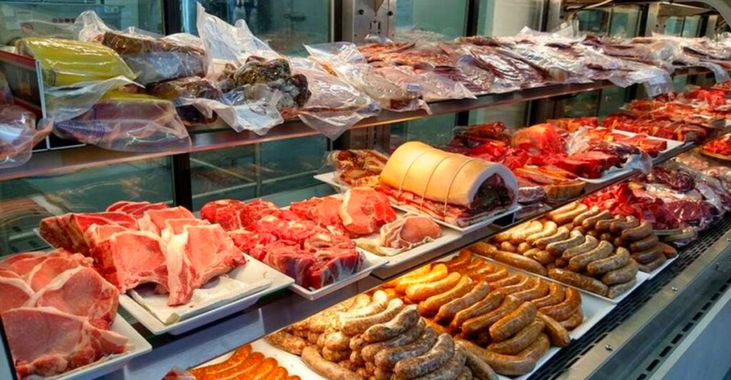 12 Arizona Grocery Stores With Meat Counters That Beat Chain Butcher Shops Every Time