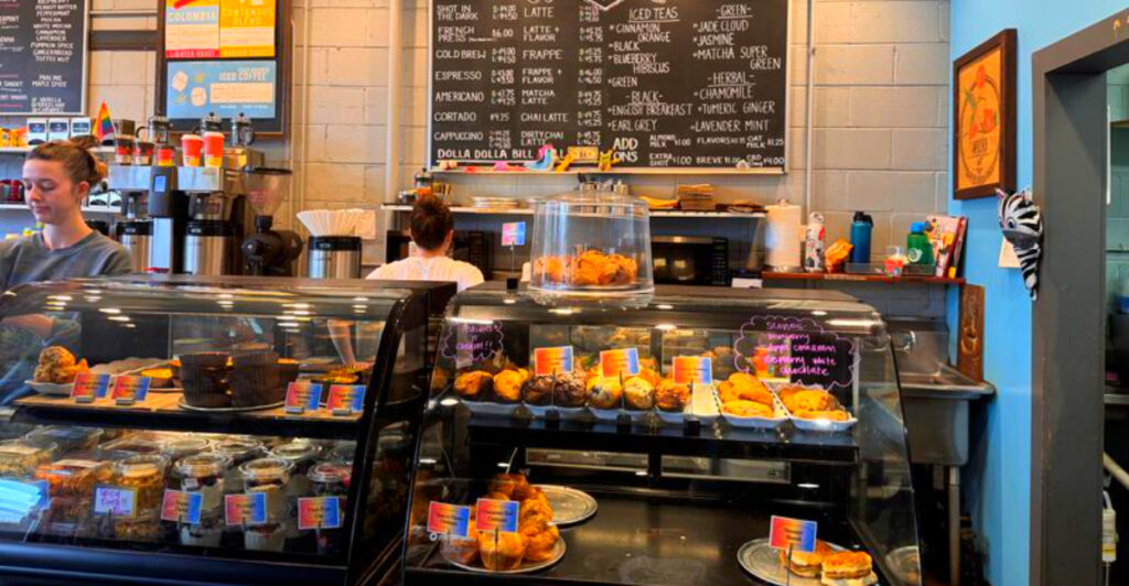 12 Georgia’s Tiniest Christmas Morning Cafés With the Biggest Holiday Spirit