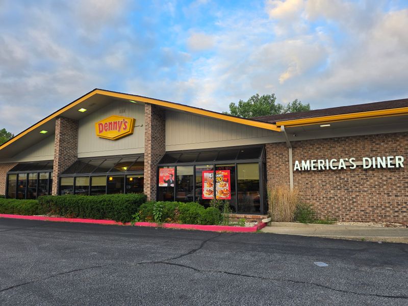 Denny's – Home of Baconalia