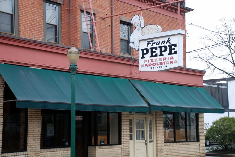 Frank Pepe Pizzeria Napoletana (Wooster Square, New Haven)