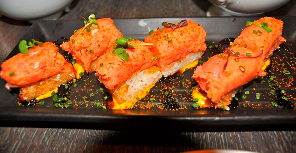 13 Popular Foods Chefs Admit They Never Order at Restaurants