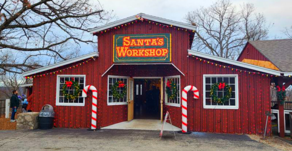 14 Midwest Christmas Getaways Where Holiday Magic Hits Different