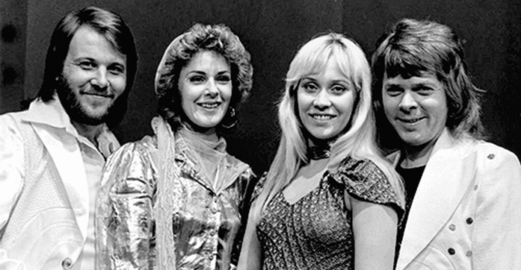 15 Bands That Broke Records – Then Broke Up
