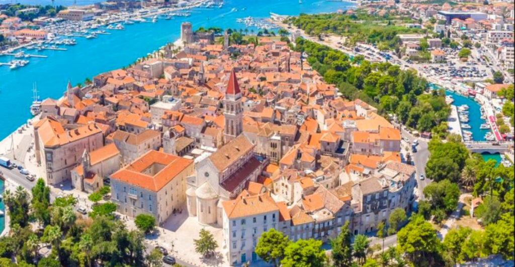 15 Cities With Beautifully Preserved History