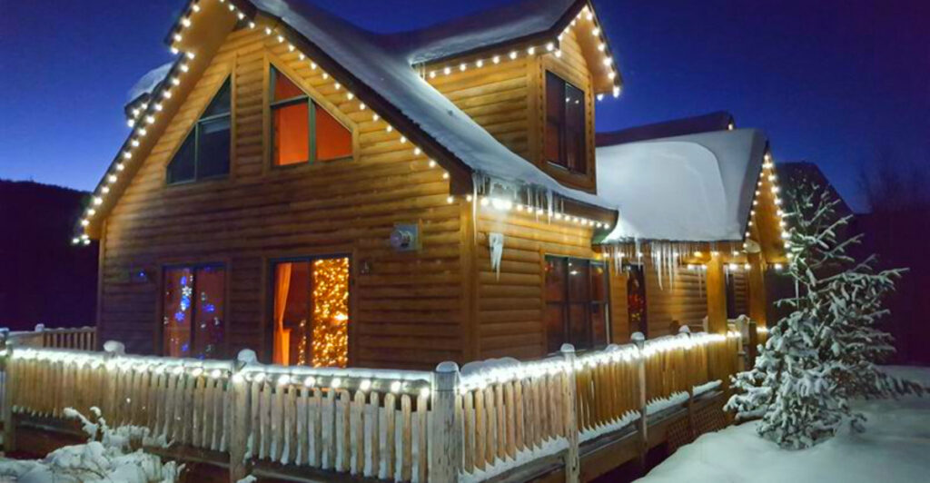 15 Colorado Mountain Towns That Feel Like a Real-Life Snow Globe at Christmas