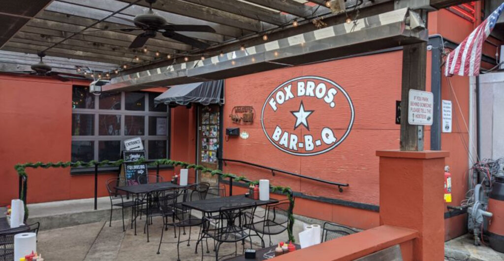 15 Historic and Iconic Georgia Eateries That Define Southern Food