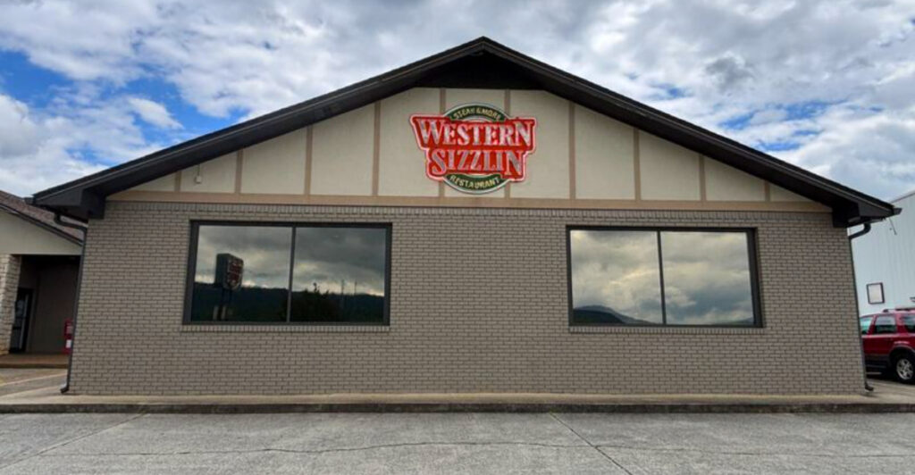 15 Tennessee Buffets So Popular Locals Arrive Before Opening Time