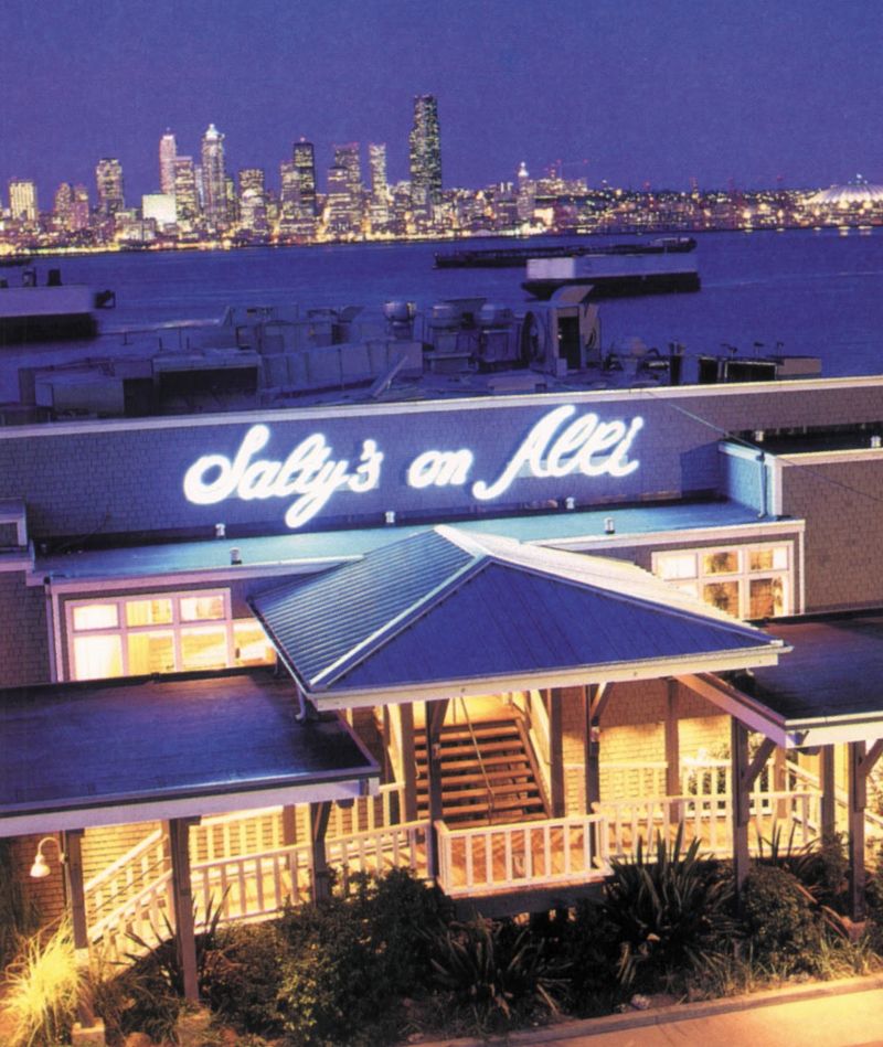 Salty's on Alki Beach (Seattle – Elliott Bay & Puget Sound)