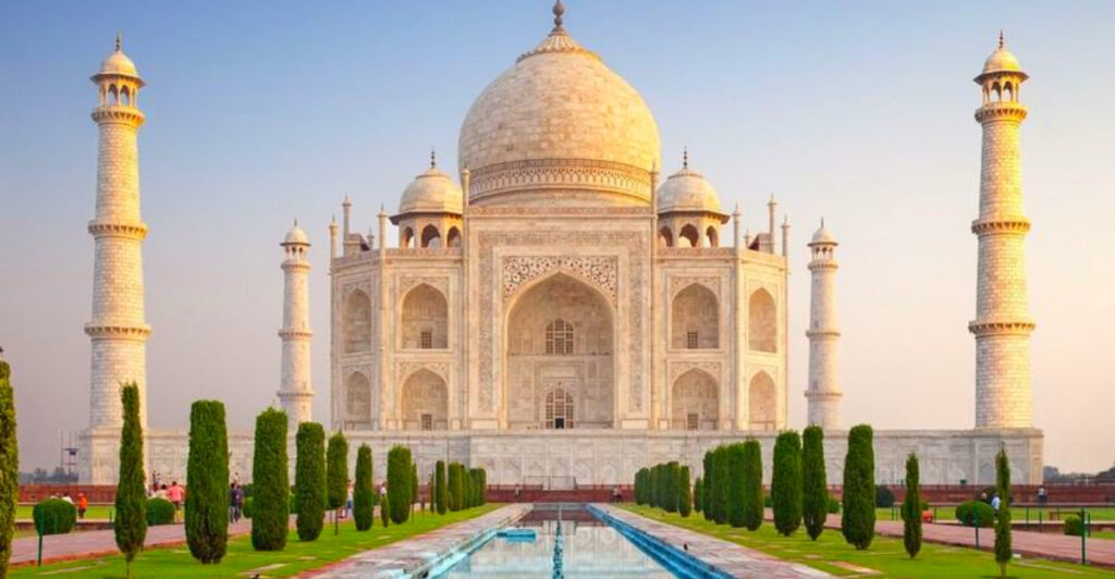 16 Stunning Architectural Wonders to See Around the World