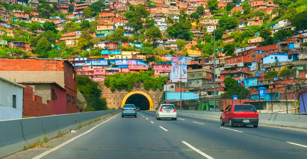 18 Places Where Tourists Are Warned Not to Drive Alone