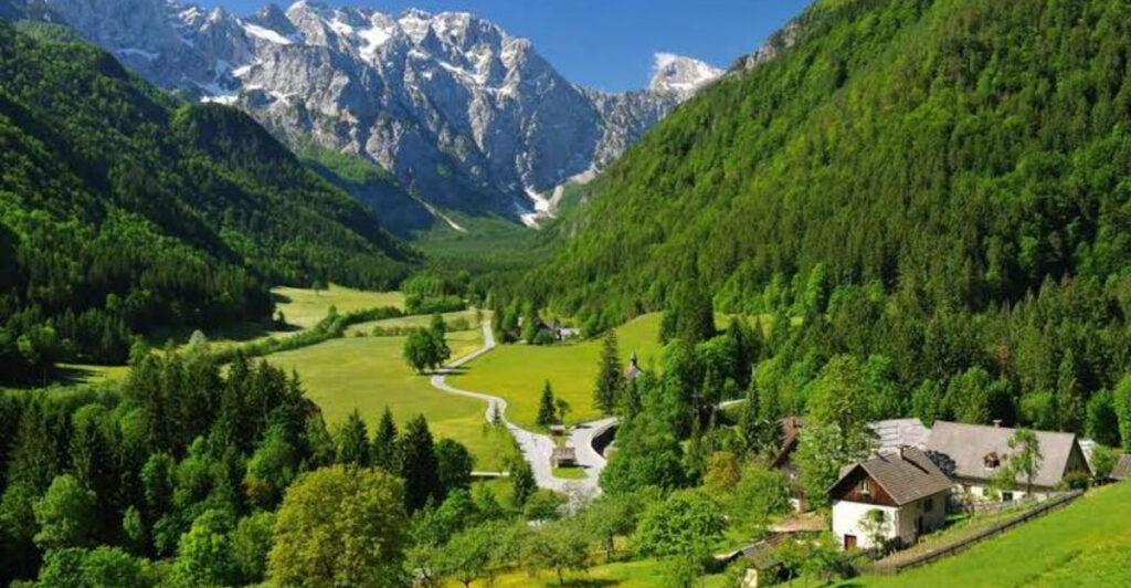 23 Stunning Destinations That Aren’t on Everyone’s Bucket List Yet