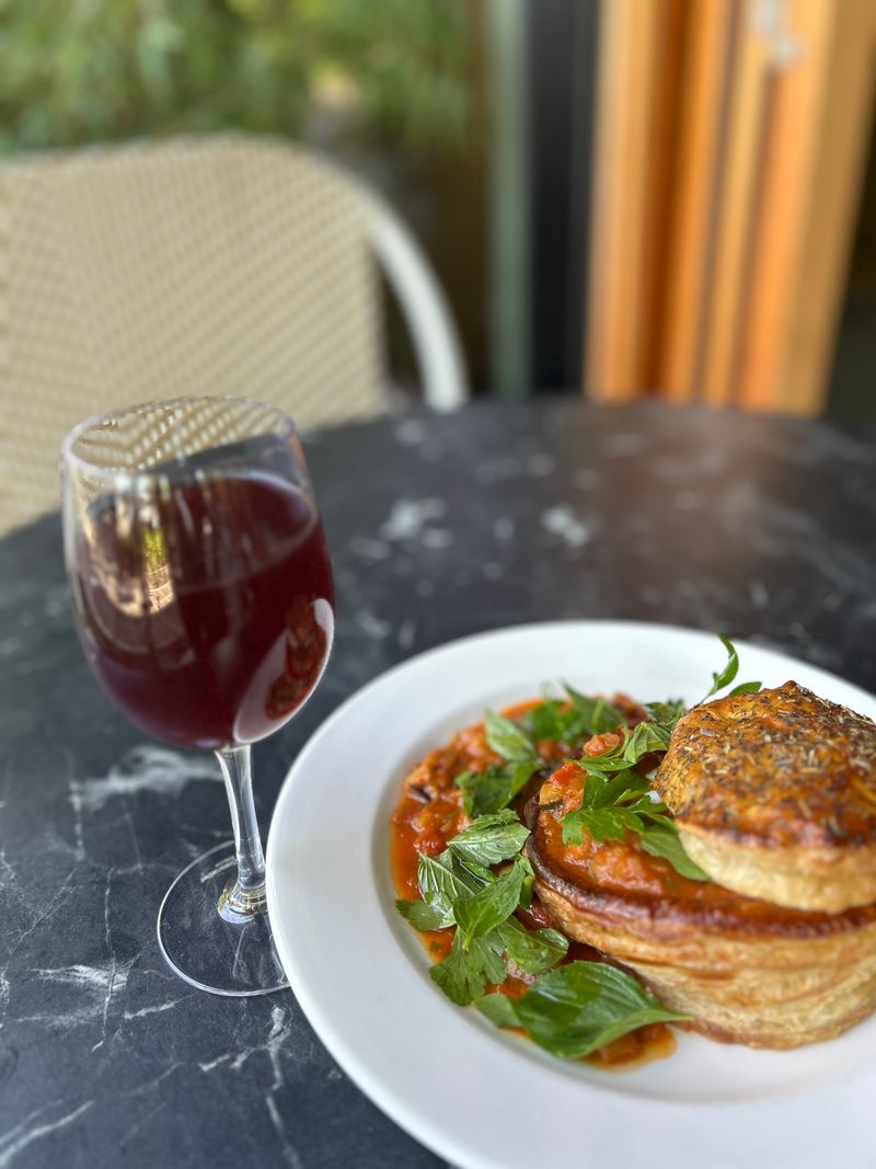 Natural Wine That Loves Seafood