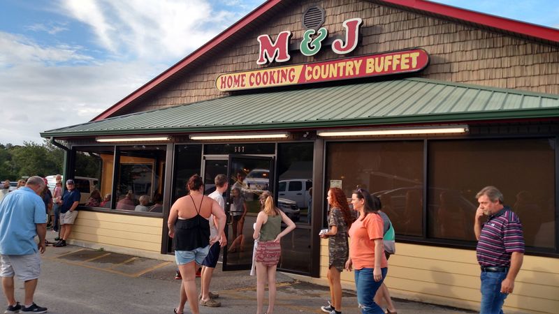 M & J Home Cooking Country Buffet — Toccoa