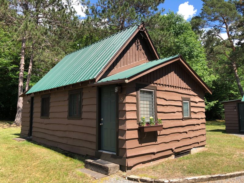Moreno's Adirondack Cabins