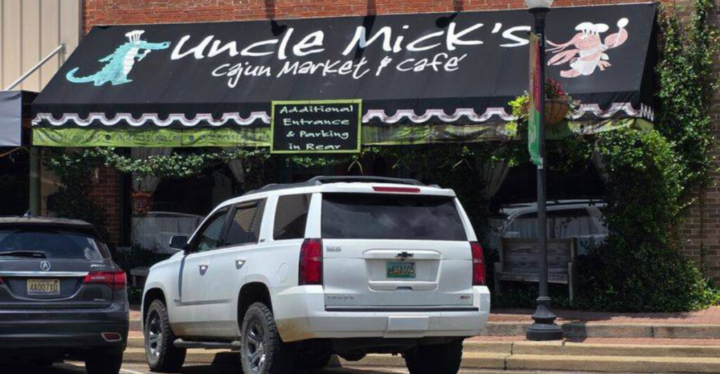 Alabama Locals Are Raving About This Spot’s Authentic Cajun Dishes
