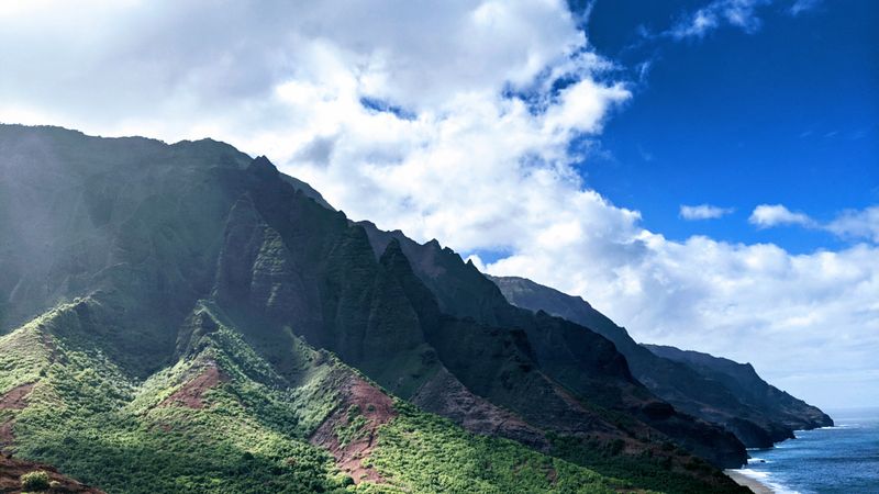 Kalalau Trail — Hawaii, USA