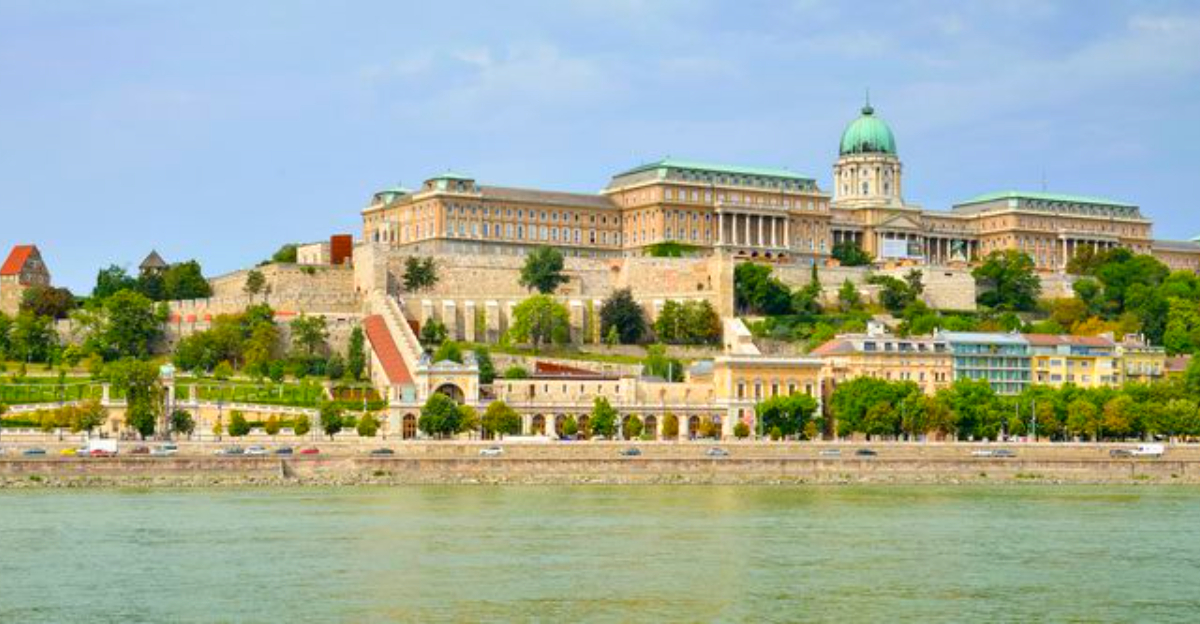 Archaeologists Reveal the Secrets Inside a Pristine 1,700-Year-Old Roman Sarcophagus