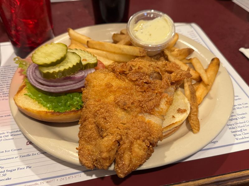 Friendly Tavern - Zionsville