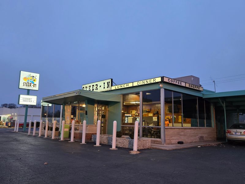 Steer-In - Indianapolis