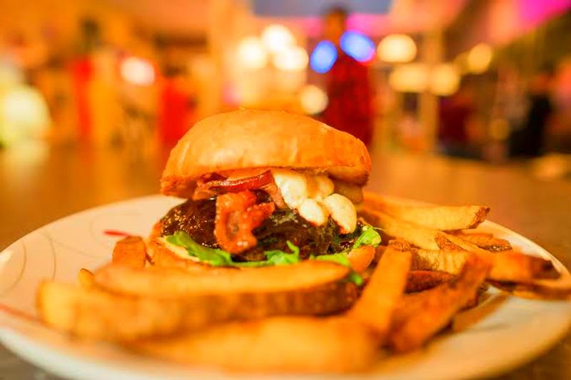 Jalapeno Popper Burger