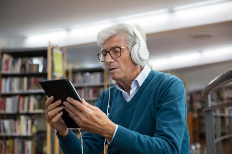 E-books and Audiobooks from Libraries