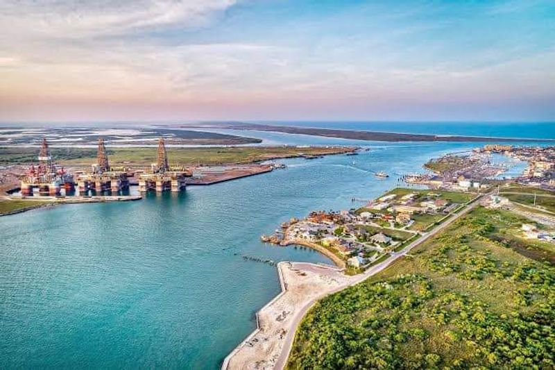 Port Aransas, Texas - Big, wide beaches on Mustang Island