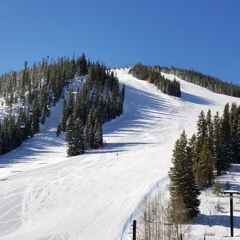 Groomer Glow and Snowcat Watching