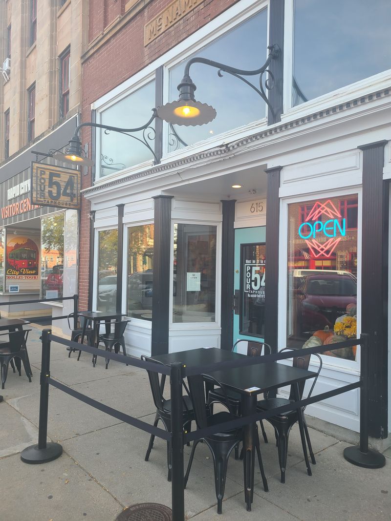 Pour 54 Taphouse - Rapid City 