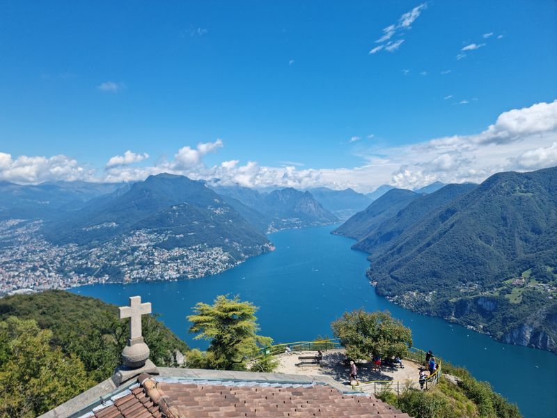 Lugano – Palm Trees, Lake Views and Mountain Panoramas